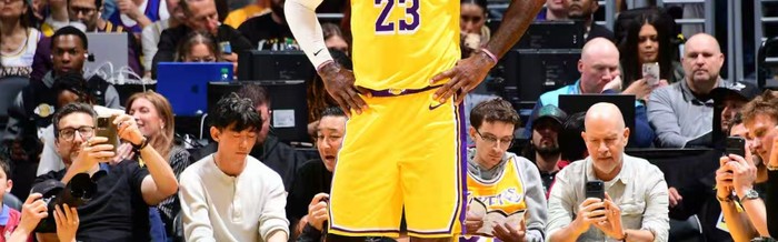 kaiyun-里夫斯绝平+东契奇加时准绝杀！41岁詹皇甘愿当绿叶 倒地飞扑令人泪目|詹姆斯|勒布朗·詹姆斯|掘金|湖人|奥斯汀·里夫斯_新浪体育_新浪新闻