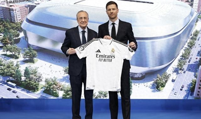 下课后阿隆索谏言：别惯着更衣室，2年一无所获，就怪弗洛伦蒂诺|皇马|哈维·阿隆索|维尼修斯|哈维-阿隆索|皇家马德里_新浪体育_新浪新闻